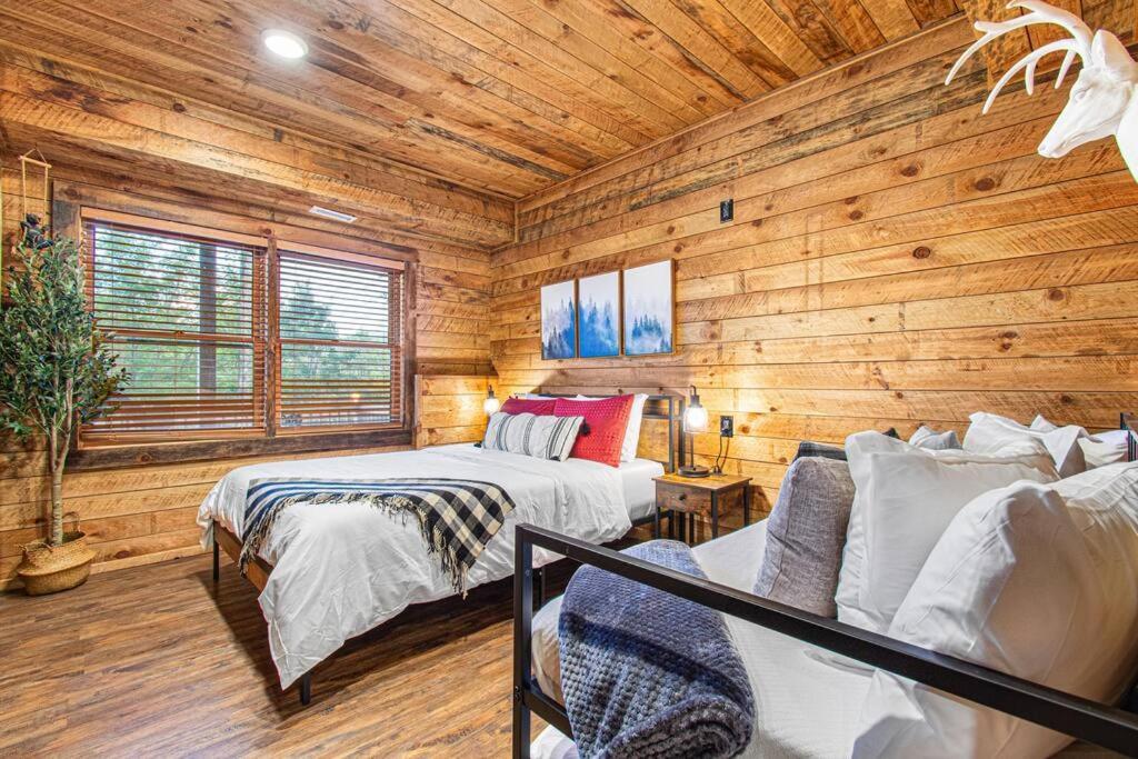 Cherry Log Summit Cabin By Bk Stays - Family Friendly - Playground - Game Room - Jacuzzi - Amazing Mountain Views Esterno foto