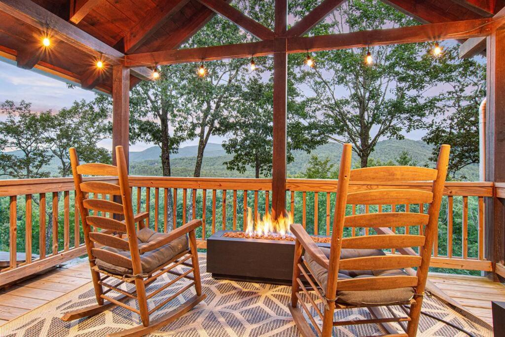Cherry Log Summit Cabin By Bk Stays - Family Friendly - Playground - Game Room - Jacuzzi - Amazing Mountain Views Esterno foto