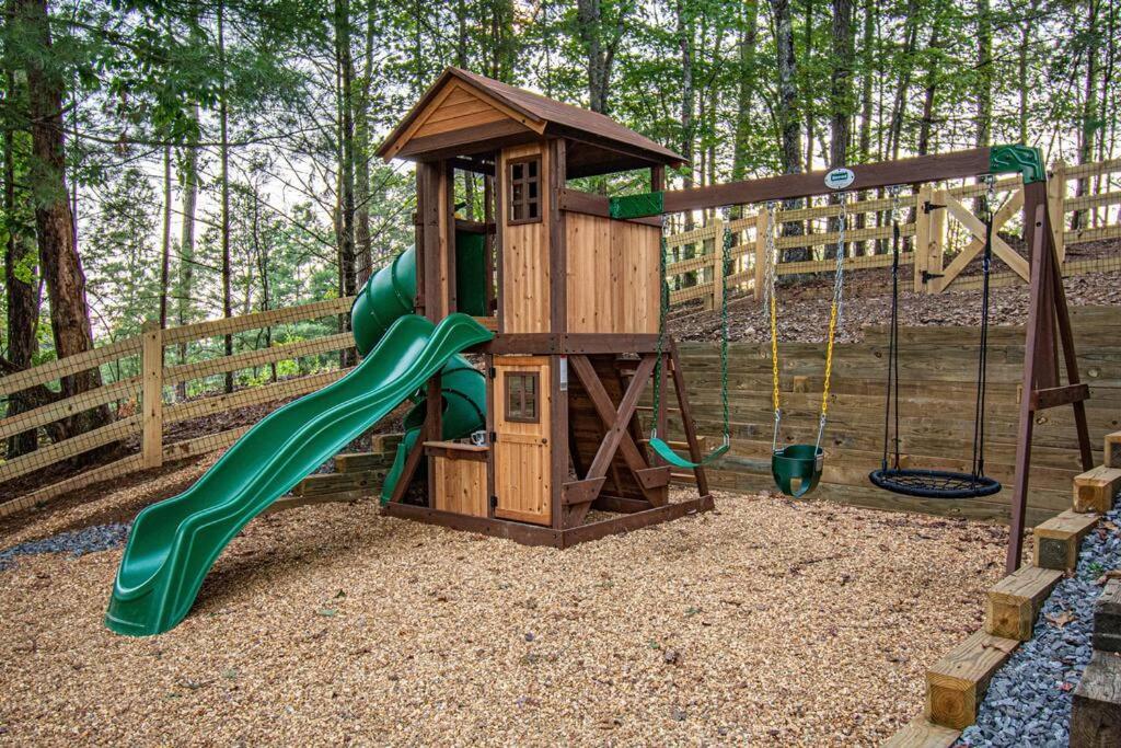 Cherry Log Summit Cabin By Bk Stays - Family Friendly - Playground - Game Room - Jacuzzi - Amazing Mountain Views Esterno foto