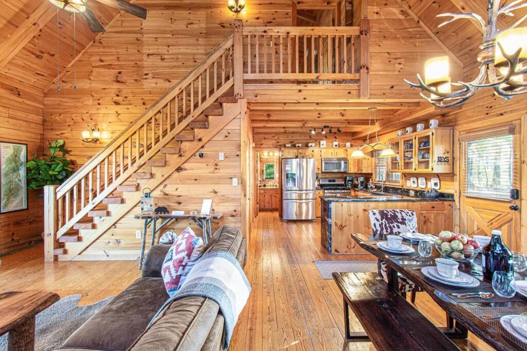 Cherry Log Summit Cabin By Bk Stays - Family Friendly - Playground - Game Room - Jacuzzi - Amazing Mountain Views Esterno foto