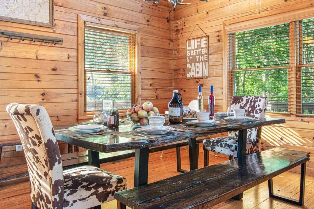 Cherry Log Summit Cabin By Bk Stays - Family Friendly - Playground - Game Room - Jacuzzi - Amazing Mountain Views Esterno foto
